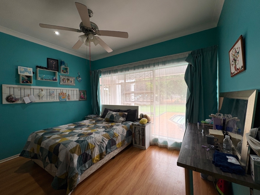 4 Bedroom Property for Sale in Flamwood North West